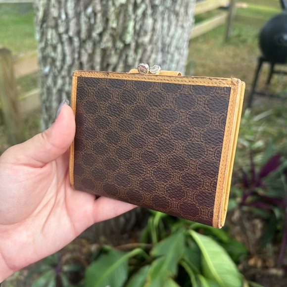 Celine Wallet & Kisslock - Picture 2 of 4